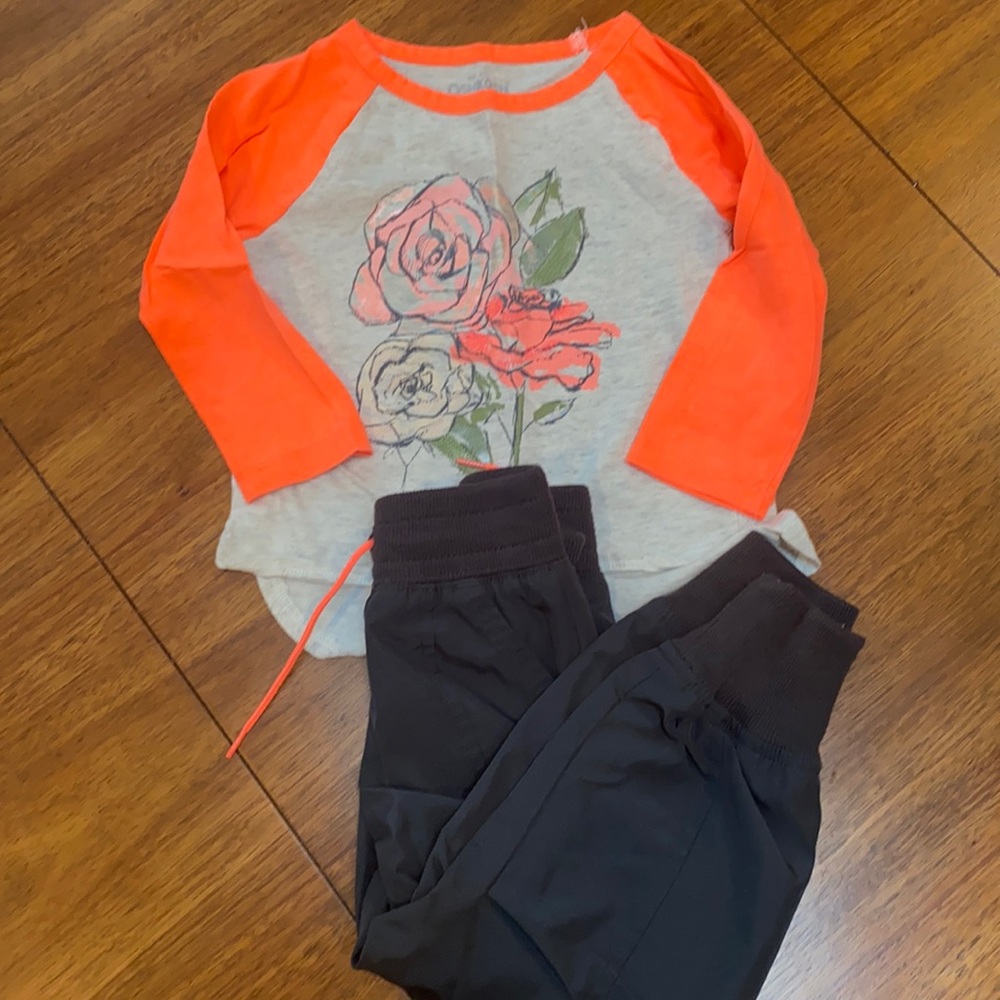 OshKosh athletic outfit size 2T